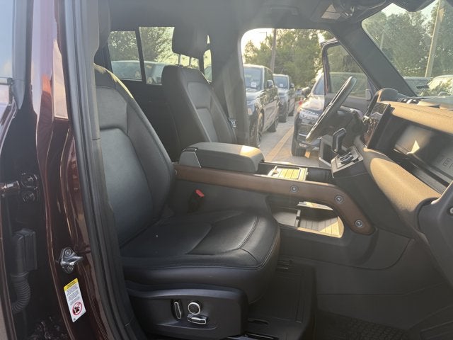 2023 Land Rover Defender 130 X-Dynamic SE