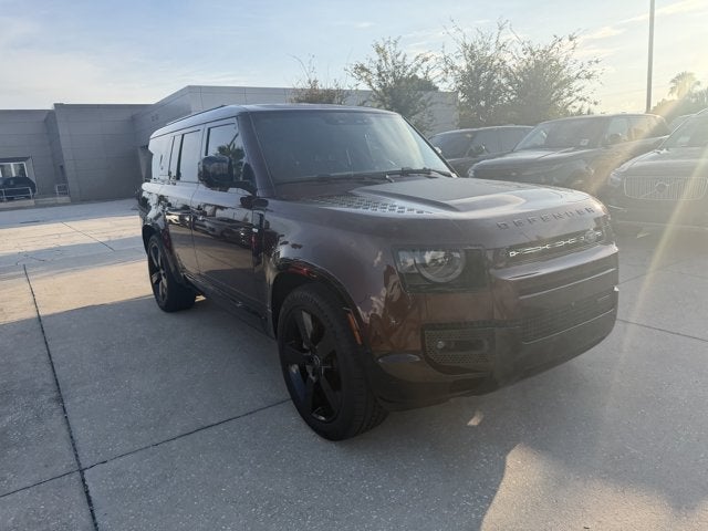 2023 Land Rover Defender 130 X-Dynamic SE