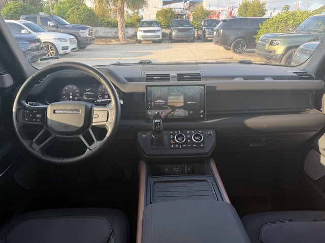 2023 Land Rover Defender 130 X-Dynamic SE