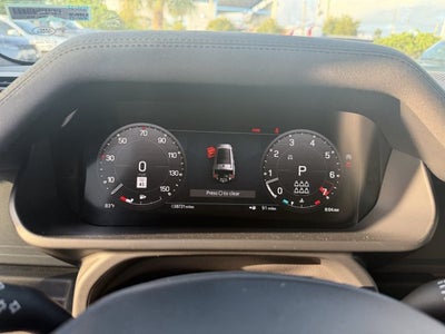 2023 Land Rover Defender 130 X-Dynamic SE