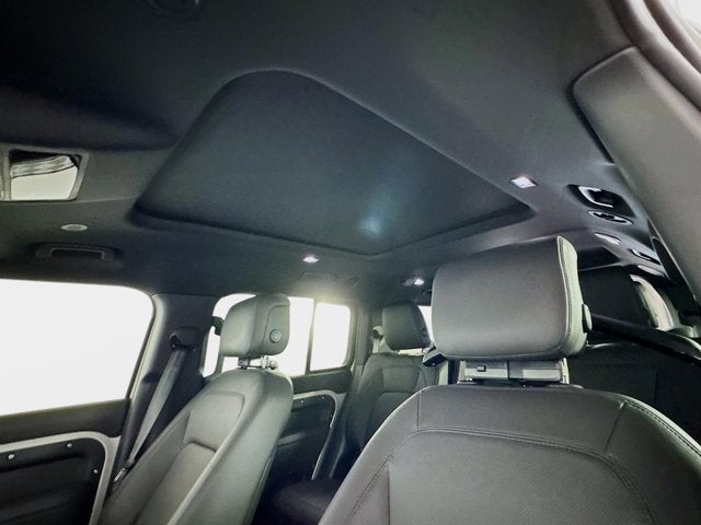 2026 Land Rover Defender 130 X-Dynamic SE