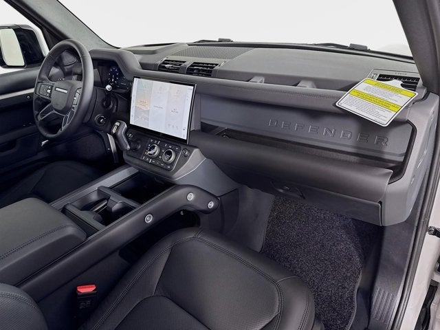 2026 Land Rover Defender 130 X-Dynamic SE