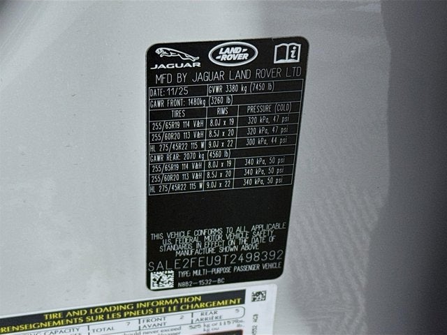 2026 Land Rover Defender 130 X-Dynamic SE