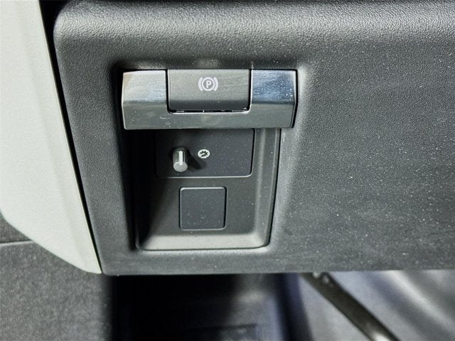 2025 Land Rover Defender 110 S