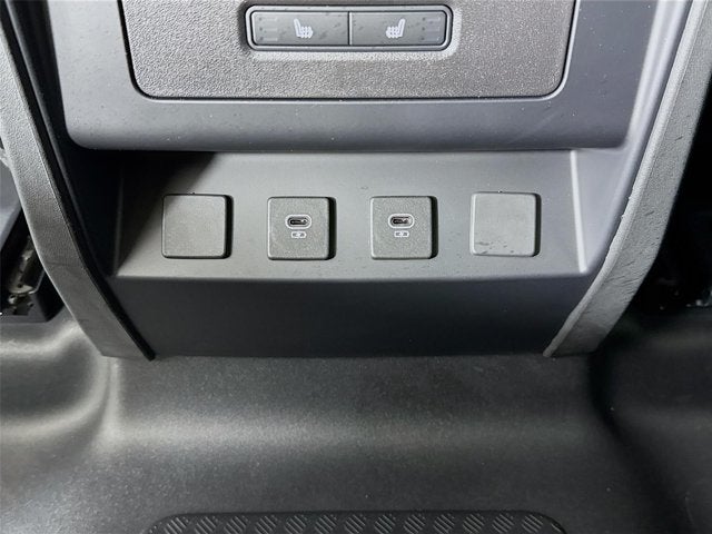 2025 Land Rover Defender 110 S