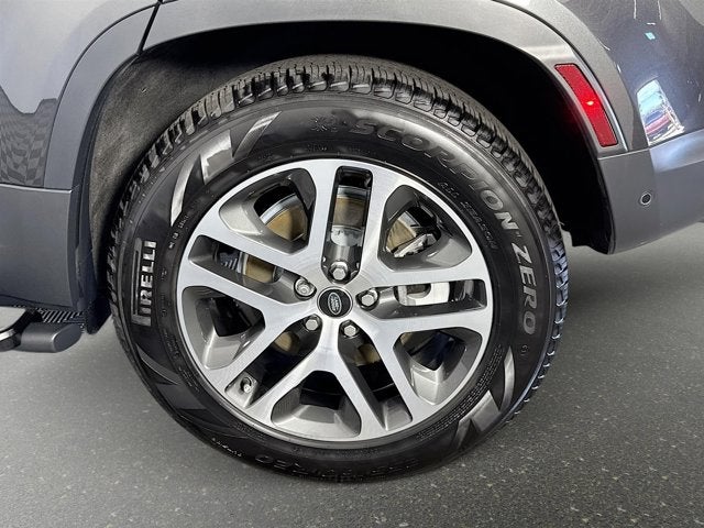 2025 Land Rover Defender 110 S