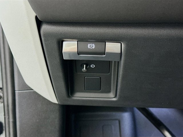 2024 Land Rover Defender 110 S