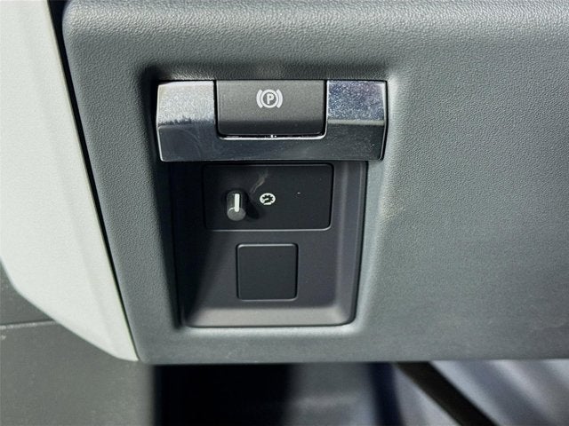 2023 Land Rover Defender 110 SE