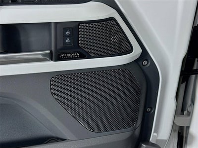 2023 Land Rover Defender 110 SE