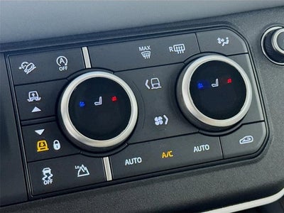 2023 Land Rover Defender 110 SE