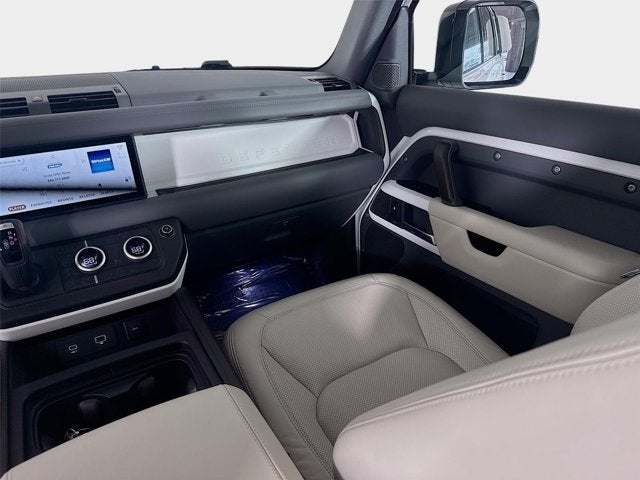 2023 Land Rover Defender 110 SE