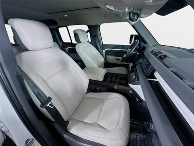 2023 Land Rover Defender 110 SE