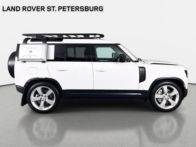 2023 Land Rover Defender 110 SE