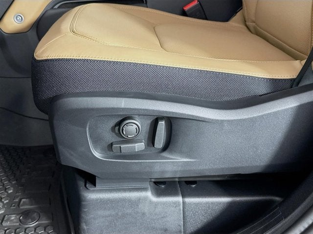 2025 Land Rover Defender 110 V8