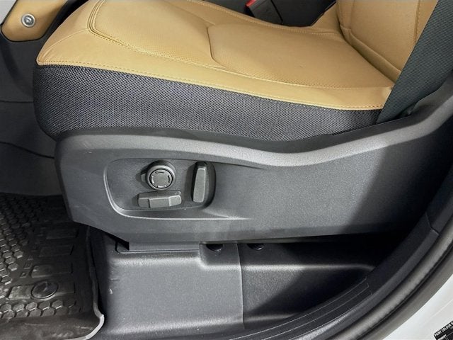 2026 Land Rover Defender 110 V8