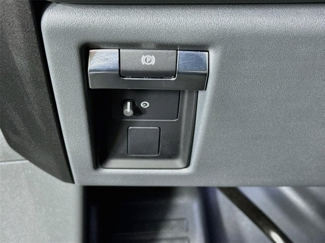 2025 Land Rover Defender 110 X