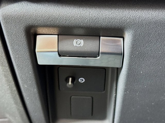 2025 Land Rover Defender 110 X