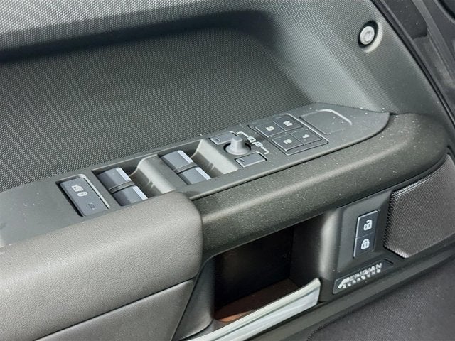 2025 Land Rover Defender 110 X