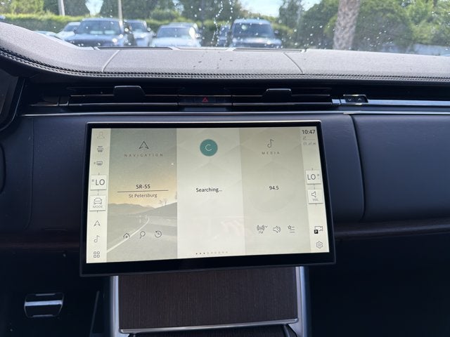2025 Land Rover Range Rover SE