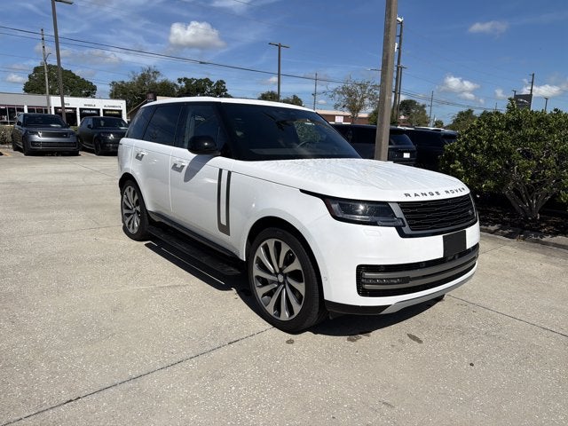2025 Land Rover Range Rover SE