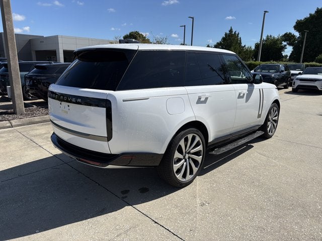 2025 Land Rover Range Rover SE