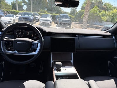 2025 Land Rover Range Rover SE