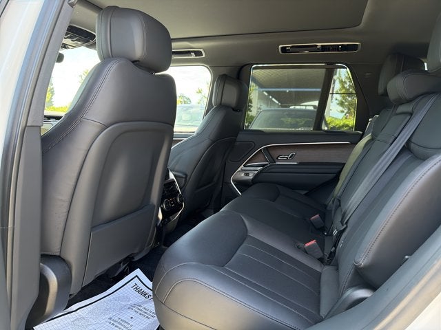 2025 Land Rover Range Rover SE