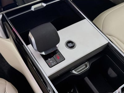 2026 Land Rover Range Rover SE