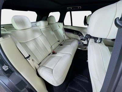 2026 Land Rover Range Rover SE
