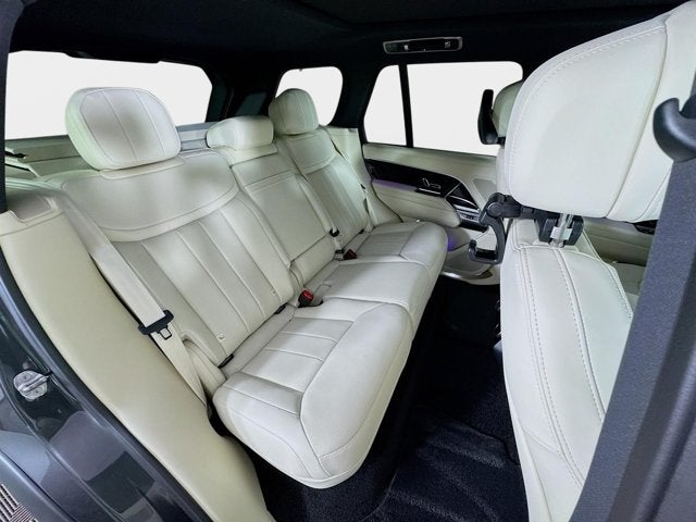2026 Land Rover Range Rover SE