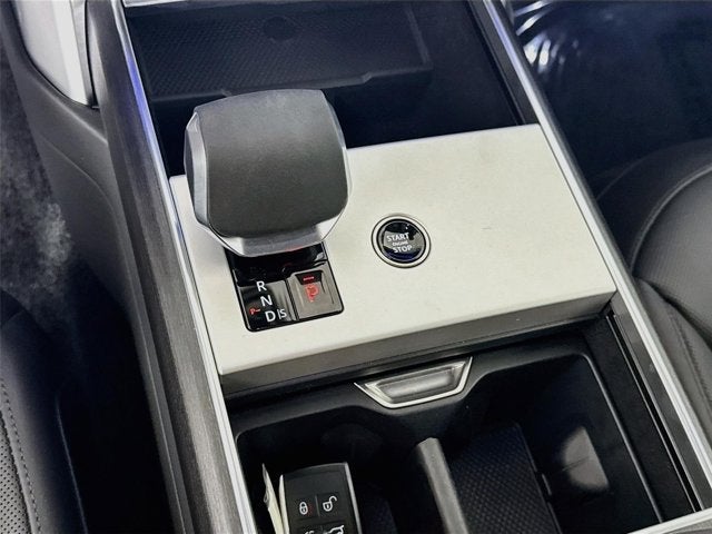 2026 Land Rover Range Rover SE