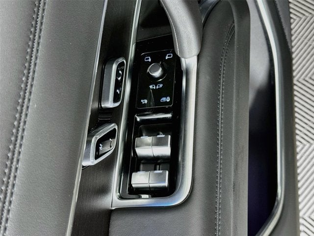 2026 Land Rover Range Rover SE