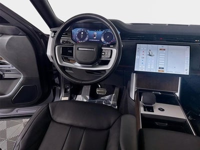 2025 Land Rover Range Rover SE