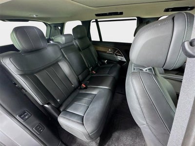 2025 Land Rover Range Rover SE