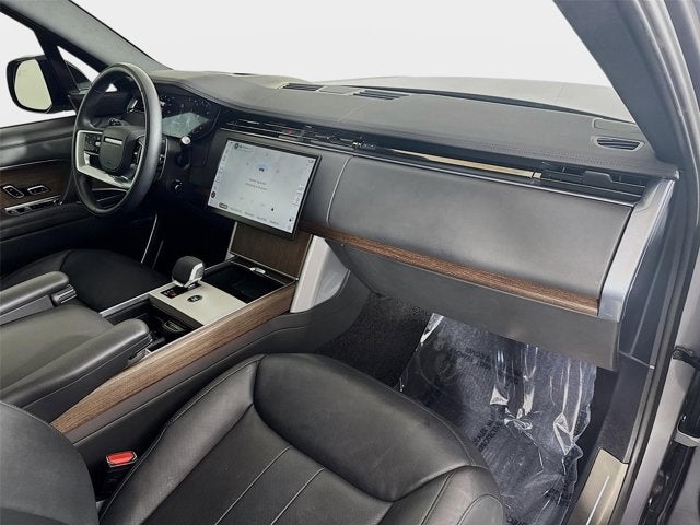 2025 Land Rover Range Rover SE