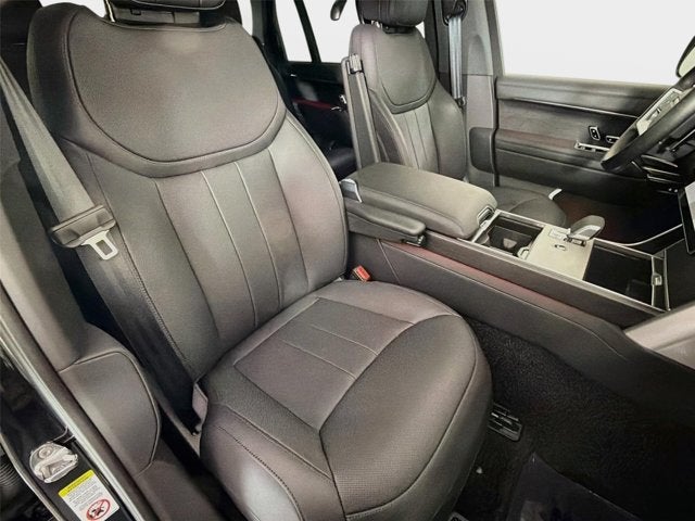 2026 Land Rover Range Rover SE