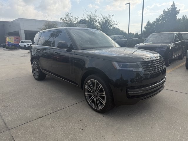 2025 Land Rover Range Rover SE