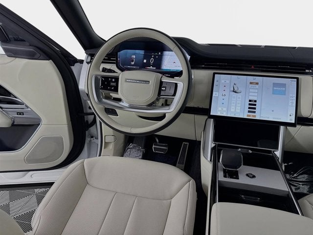 2025 Land Rover Range Rover SE