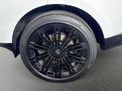 2025 Land Rover Range Rover SE