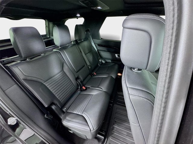 2026 Land Rover Discovery S