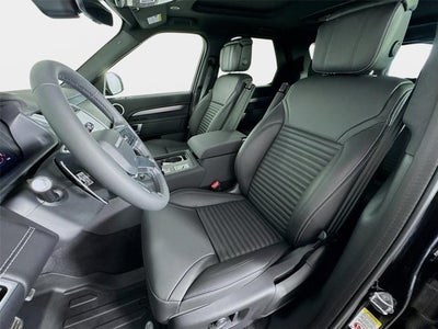 2026 Land Rover Discovery Dynamic SE