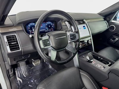 2023 Land Rover Discovery Metropolitan Edition