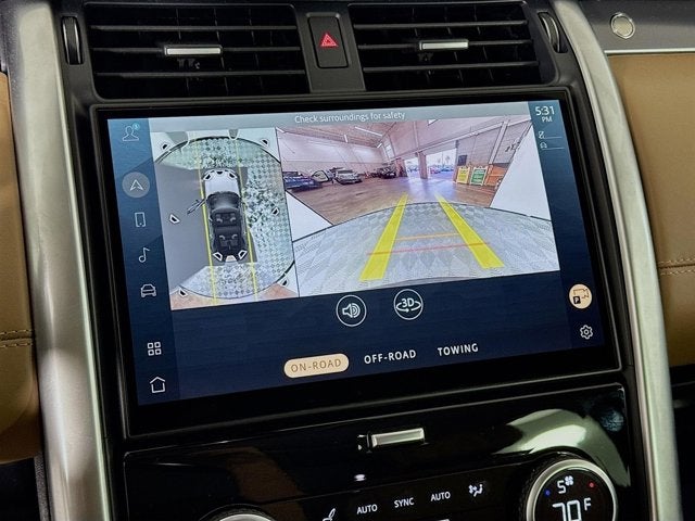 2025 Land Rover Discovery Metropolitan Edition