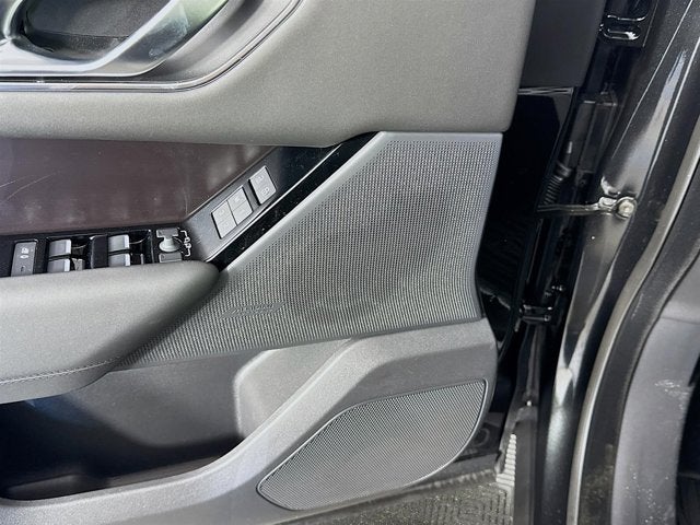 2026 Land Rover Range Rover Velar Dynamic SE