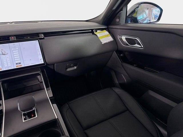 2026 Land Rover Range Rover Velar Dynamic SE