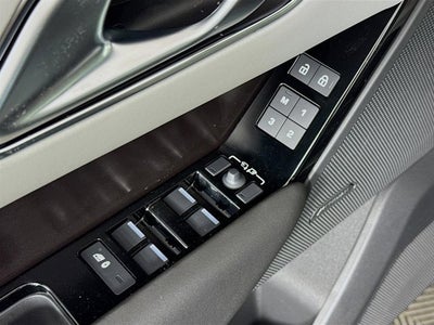 2026 Land Rover Range Rover Velar Dynamic SE
