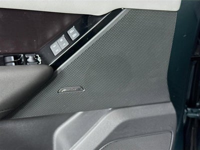 2026 Land Rover Range Rover Velar Dynamic SE