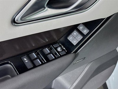 2026 Land Rover Range Rover Velar Dynamic SE