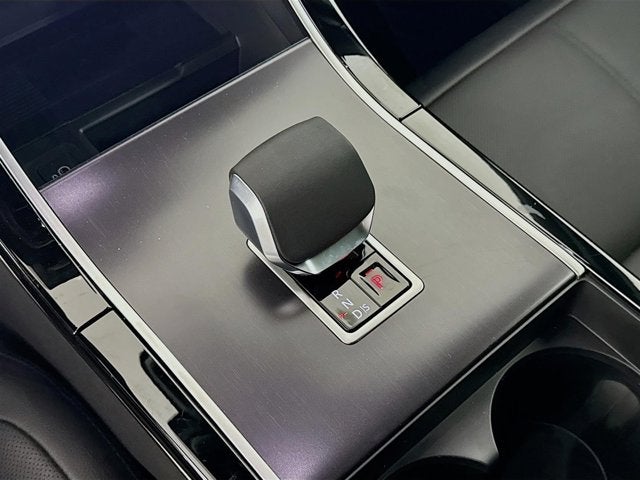 2026 Land Rover Range Rover Velar Dynamic SE