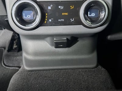 2026 Land Rover Range Rover Velar Dynamic SE